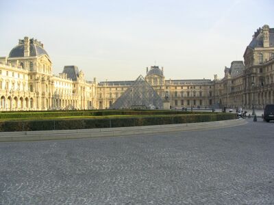 Louvre je ob torkih zaprt